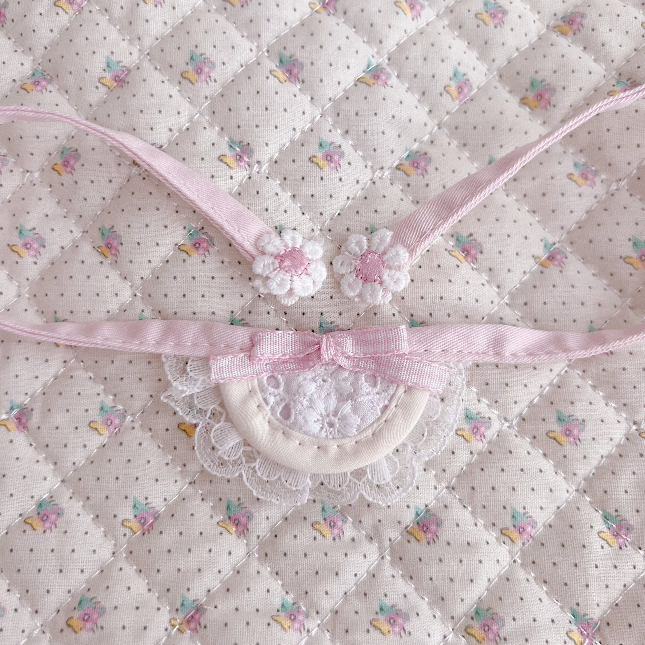 木陰のお嬢さまスタイ(ピンク)